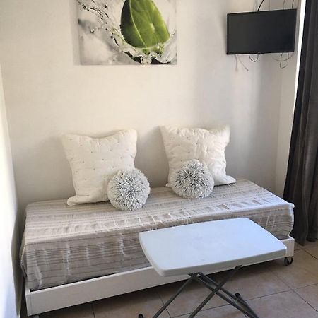 Studette Residence Du Louvre Мантон Екстер'єр фото