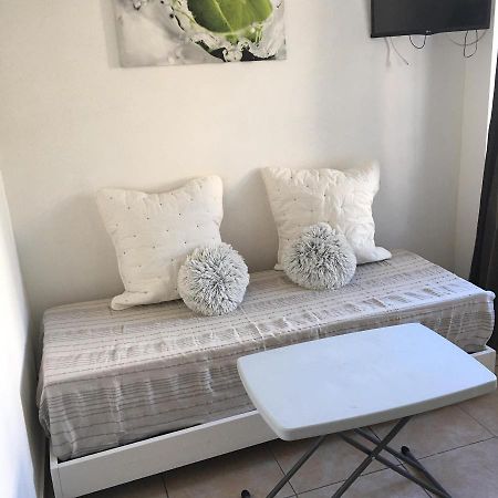 Studette Residence Du Louvre Мантон Екстер'єр фото