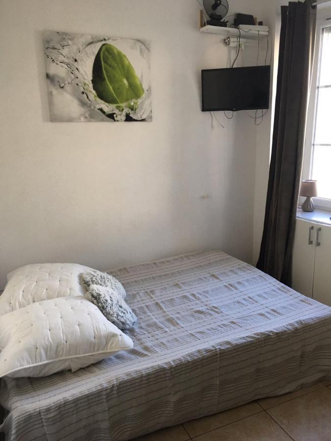 Studette Residence Du Louvre Мантон Екстер'єр фото