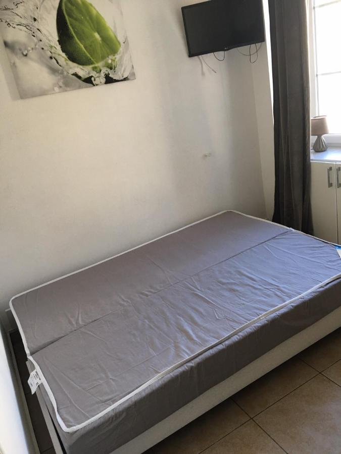 Studette Residence Du Louvre Мантон Екстер'єр фото